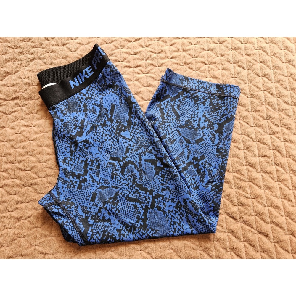Nike Pro Women's Blue Snakeskin Cropped Capri Leggings, 19" Inseam, Med.